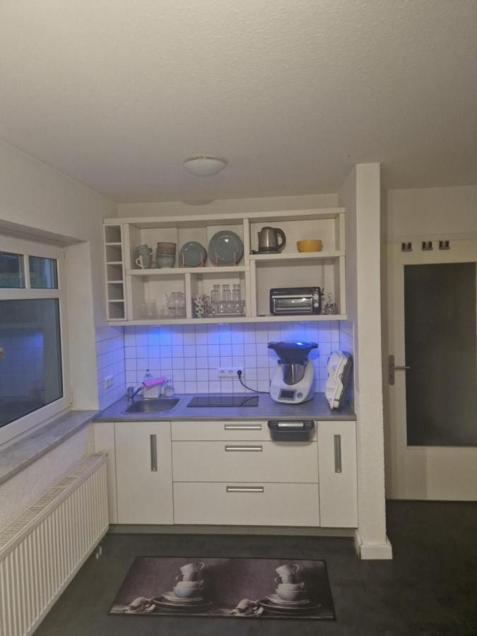Souterrain-Wohnung Mit Kostenlosem Stellplatz Lipsia Esterno foto